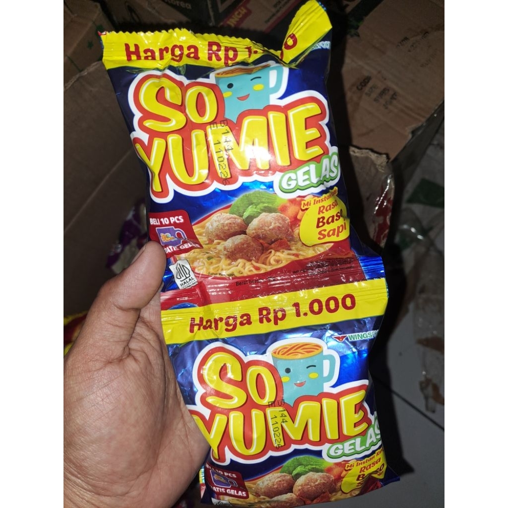 

So yumie gelas sachet rasa baso sapi 1 renceng (isi 10)