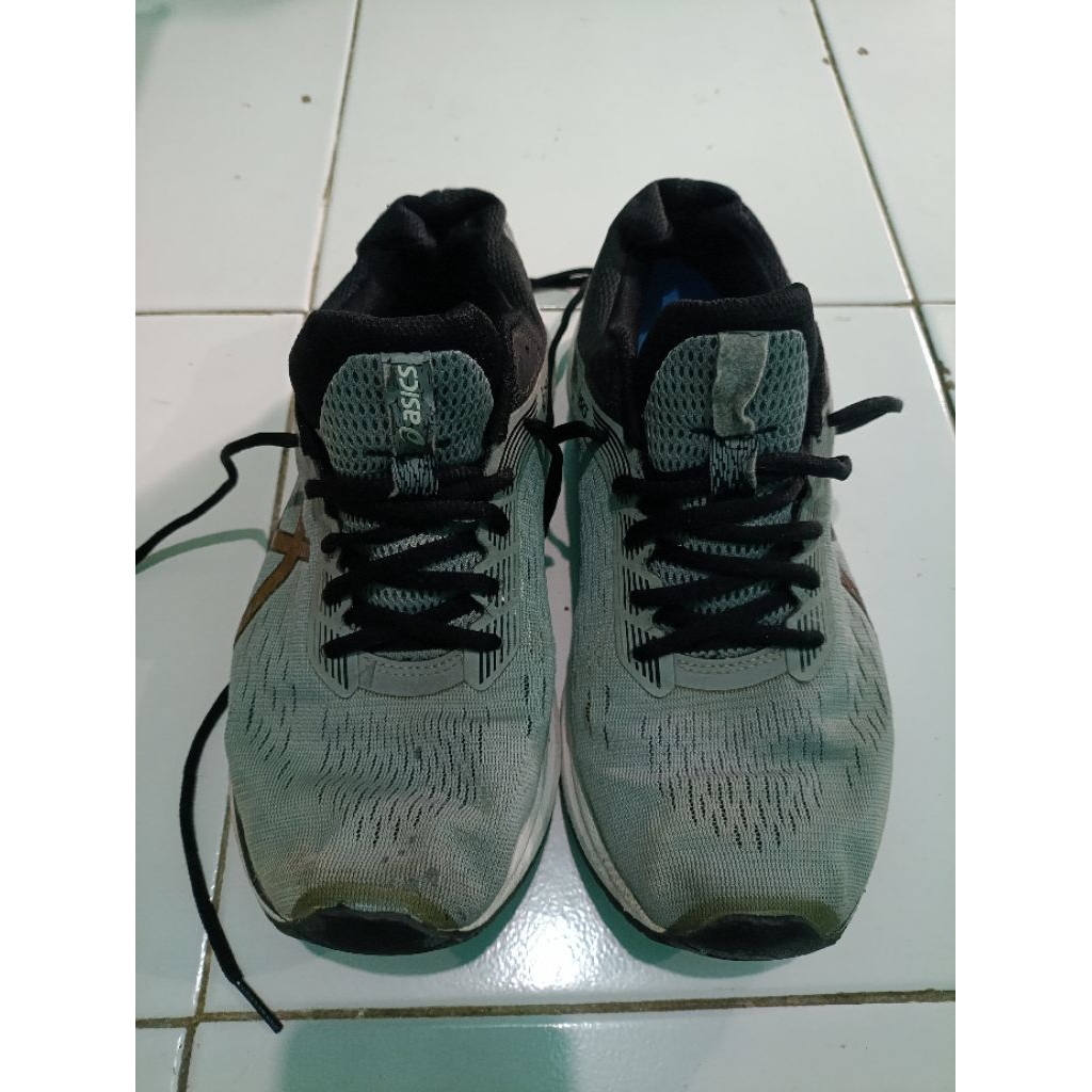 sepatu asics gt1000