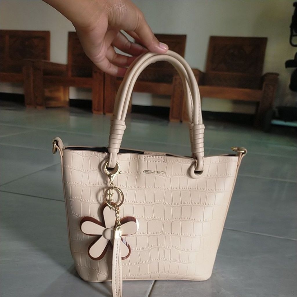 TAS EMSIO BY ELIZABETH