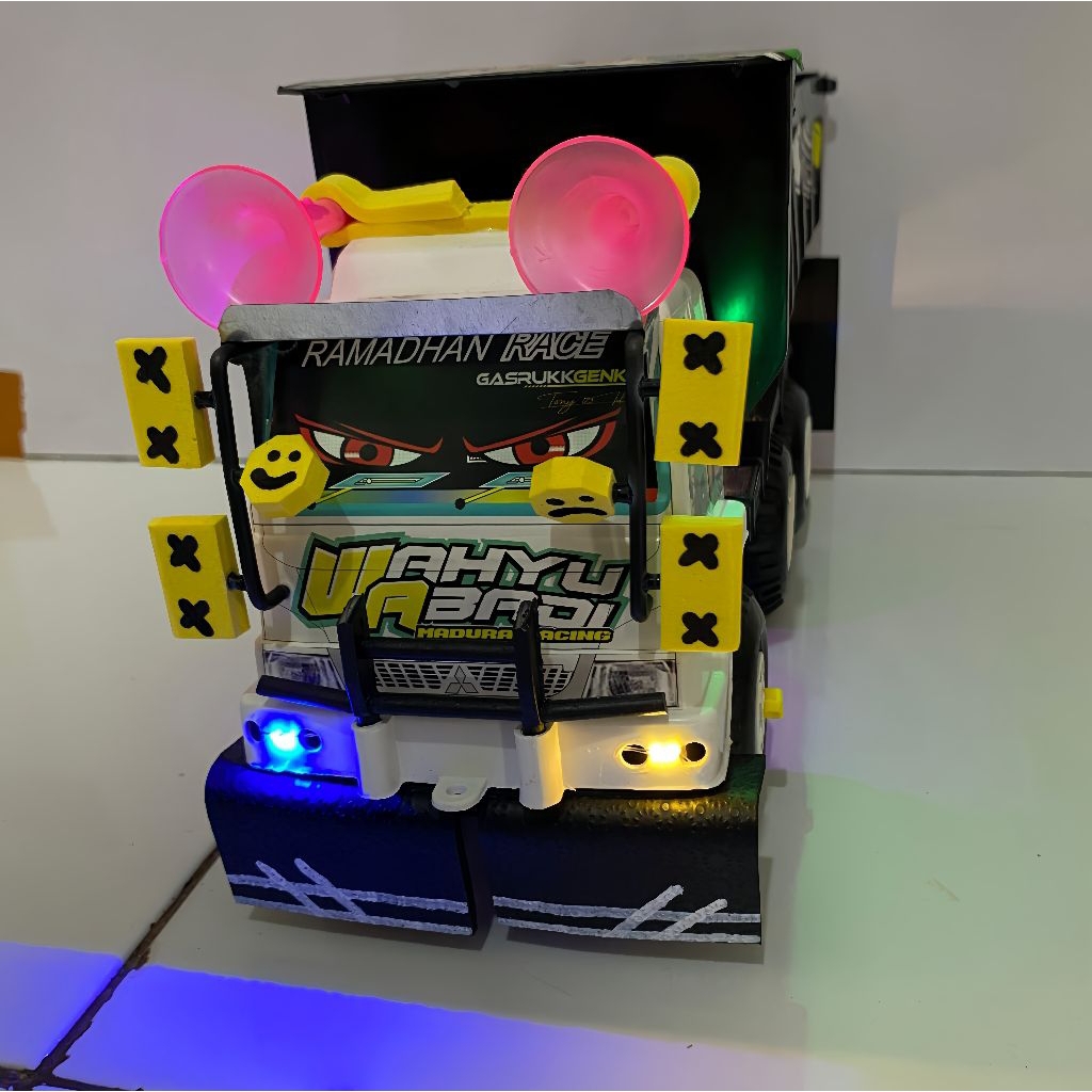 MAINAN MOBIL-MOBILAN TRUK OLENG PASIR MURAH MINIATUR TRUK PASIR DAM KEREN