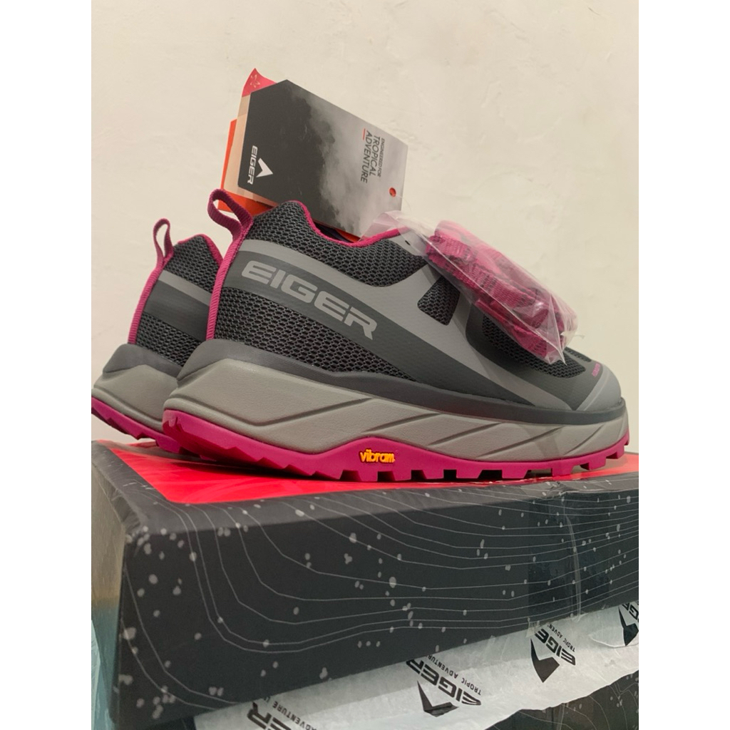 Sepatu Hiking Eiger Shikra