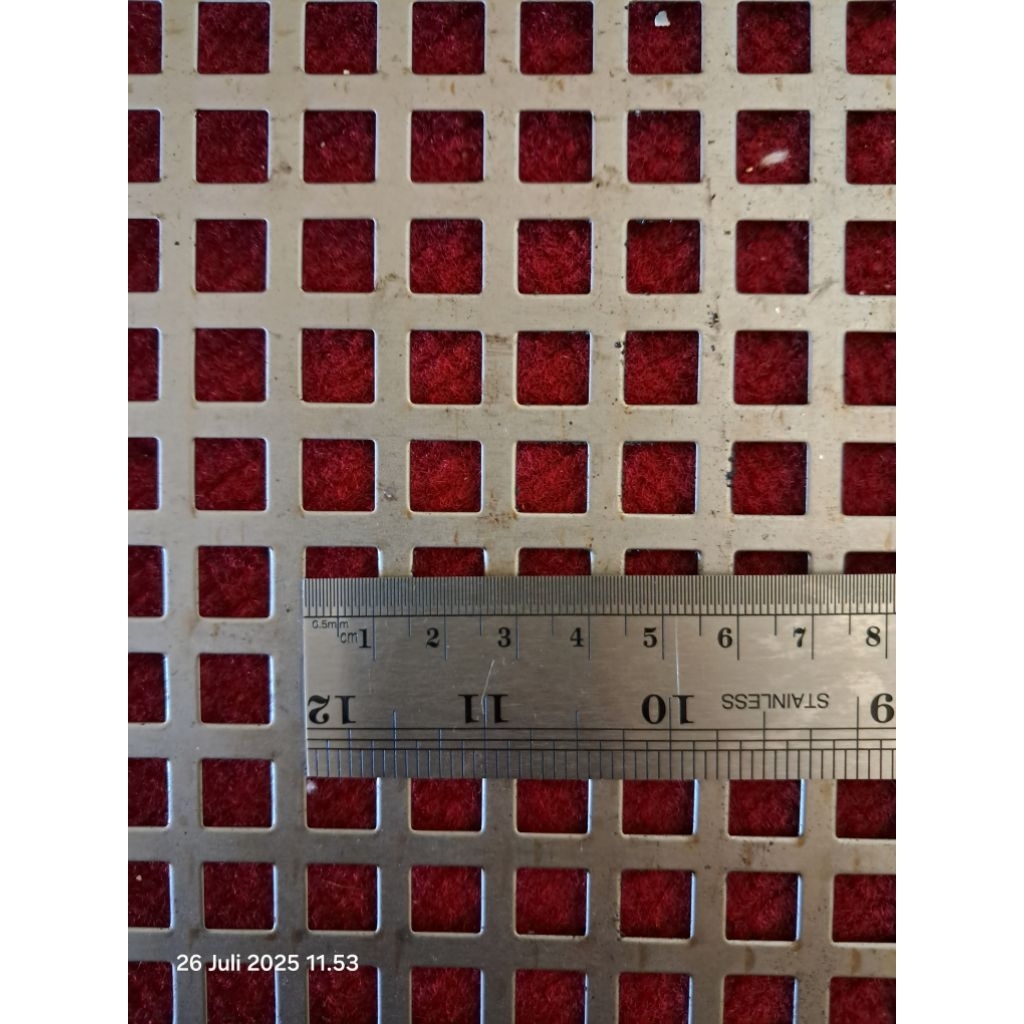 100×50 cm , motif kotak , plat besi lubang 10 mm , tebal 0,8 mm
