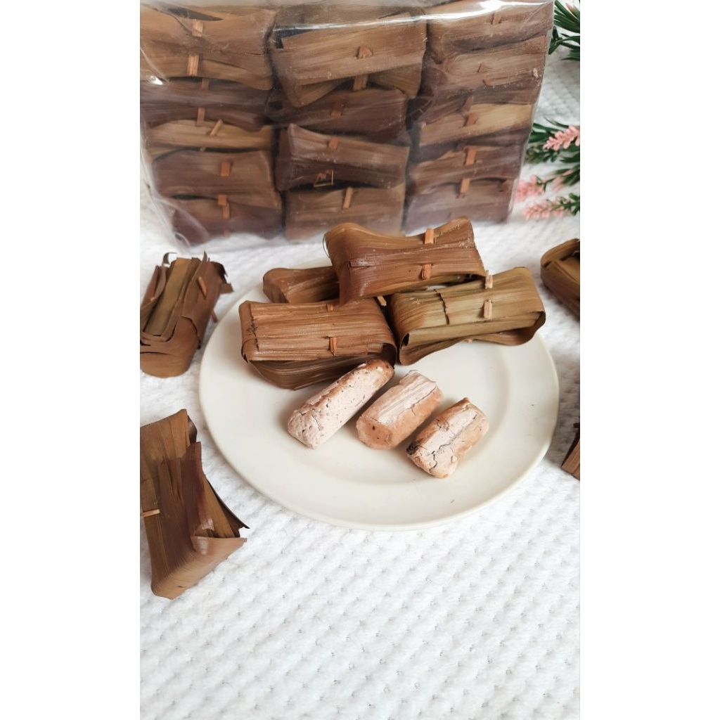 

Kue Kering Bagea Kenari Manis Khas Manado