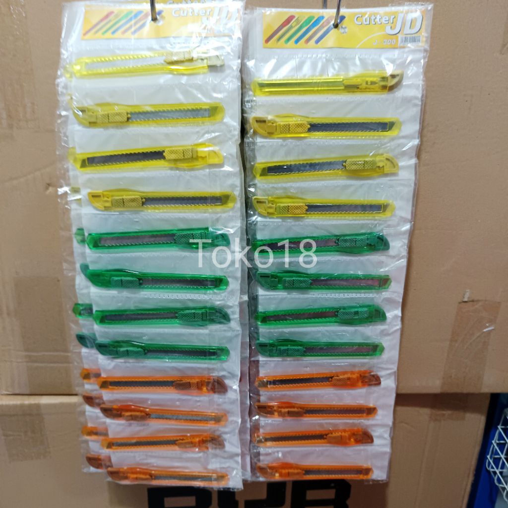 

1 Lembar Cutter Kecil Bening Jenia Isi 12 Pcs (Top Kualitas)