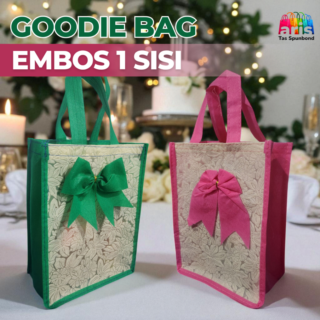 

TAS GOODIE BAG EMBOSS 1 SISI 16 x 8 x 25 cm ( HARGA 1 LUSIN ISI 12 TAS )