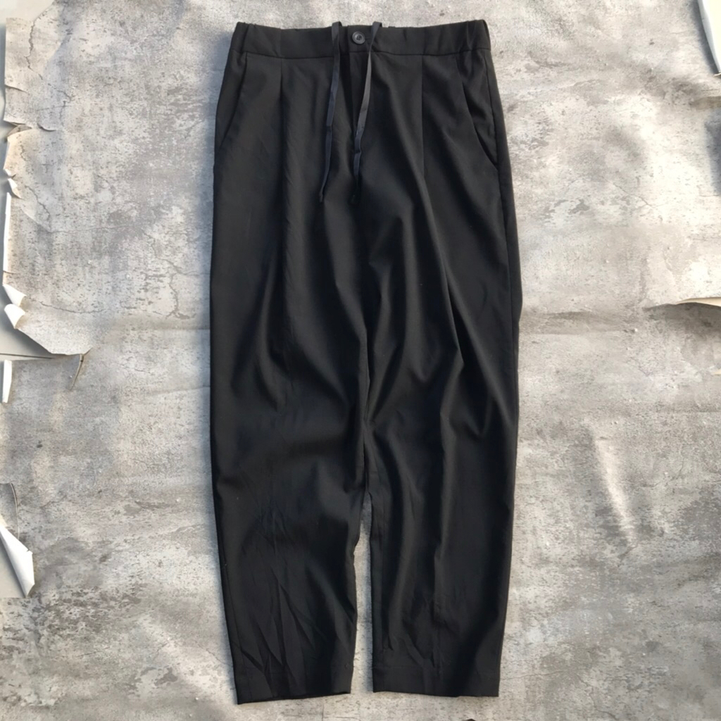Celana Panjang bu Uniqlo Ezy Ankle Women Pants Black sz 27/28