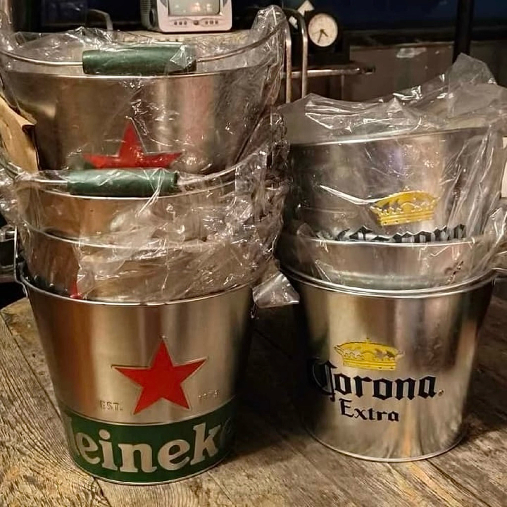

Jual Bucket Bir Ice Beer Heineken & Corona Kaleng Es Wadah Beer Bir Enamel TIN Original Heineken NOS