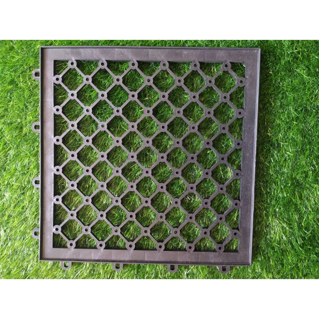 plastik decking 30x30//alas kayu atau rumput sintetis