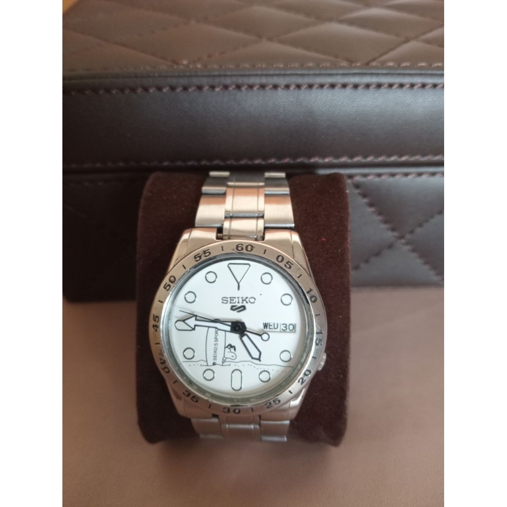 seiko 5 sport dial snoopy diver