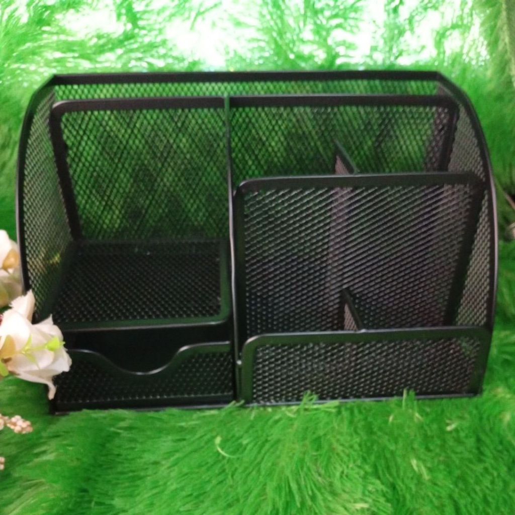 

tempat alat tulis meja