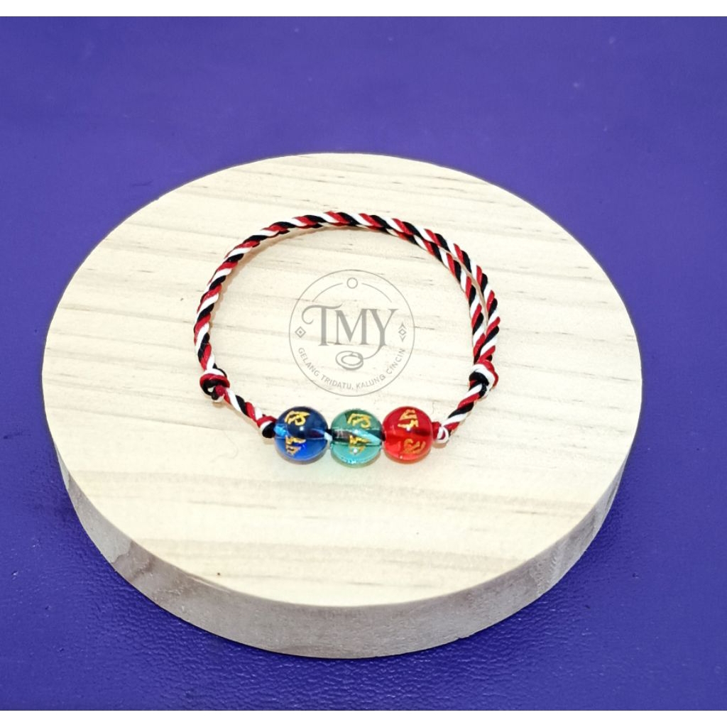 Gelang Tridatu Biru Aquamarine Merah