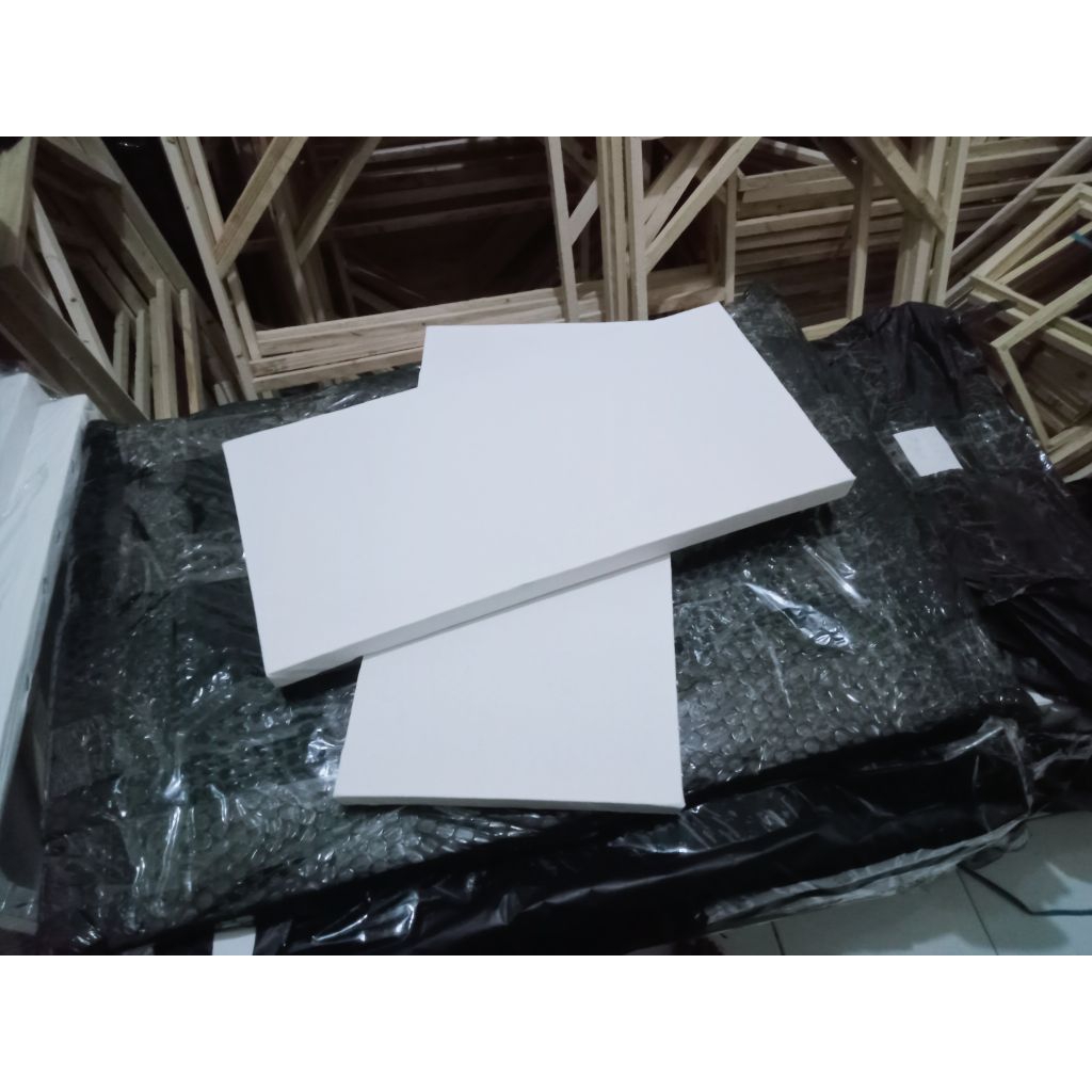 

Kanvas Lukis 20x40 cm / Canvas 20 x 40 cm