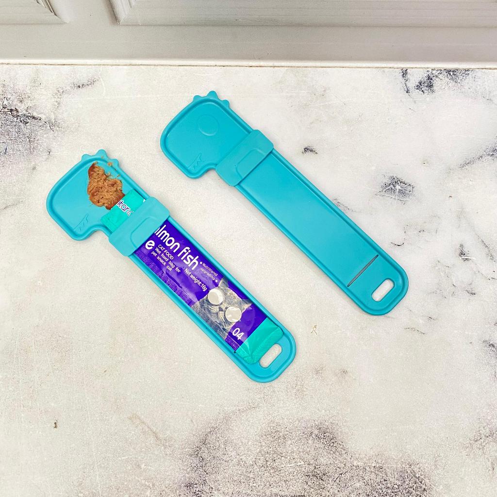 

SENDOK PENDORONG SNACK HEWAN MN-1737 BISA COD TERMURAH IMPORT