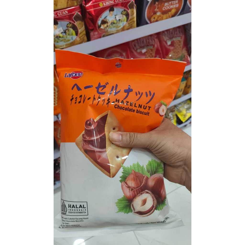 

Larbee Hazelnut Biscuit/Biskuit Lapis All Varian