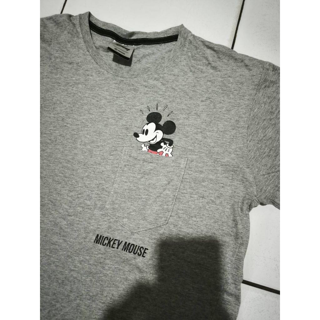 Kaos Disney Nevada Preloved