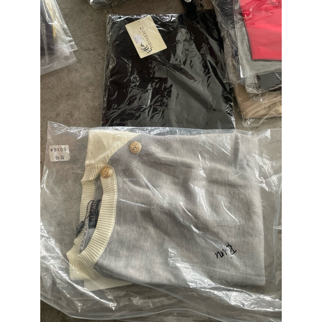 Dress dan Sweater Elfa