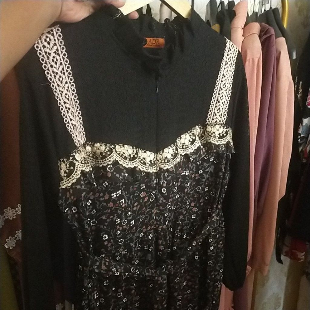 gamis motif bunga kecil