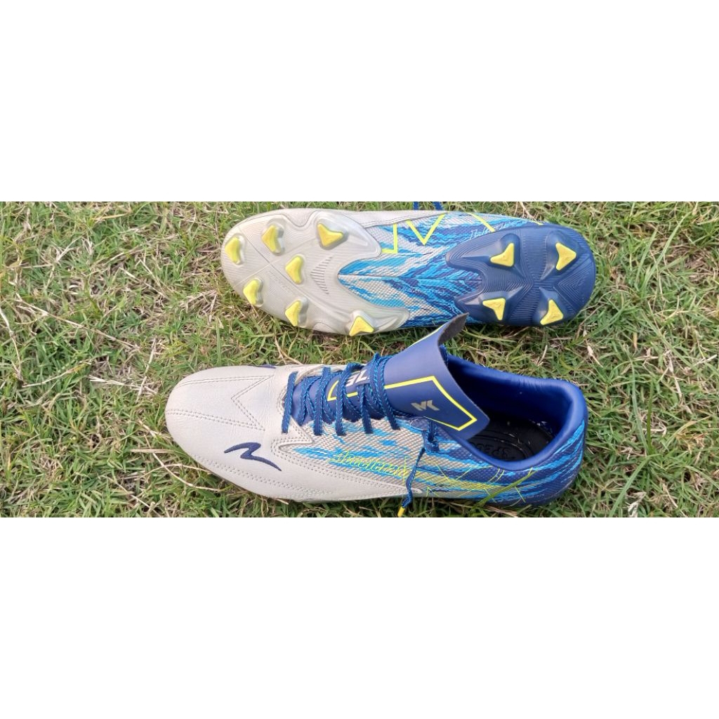 Specs Accelerator Lightspeed 3LX Marc Klok Elite FG