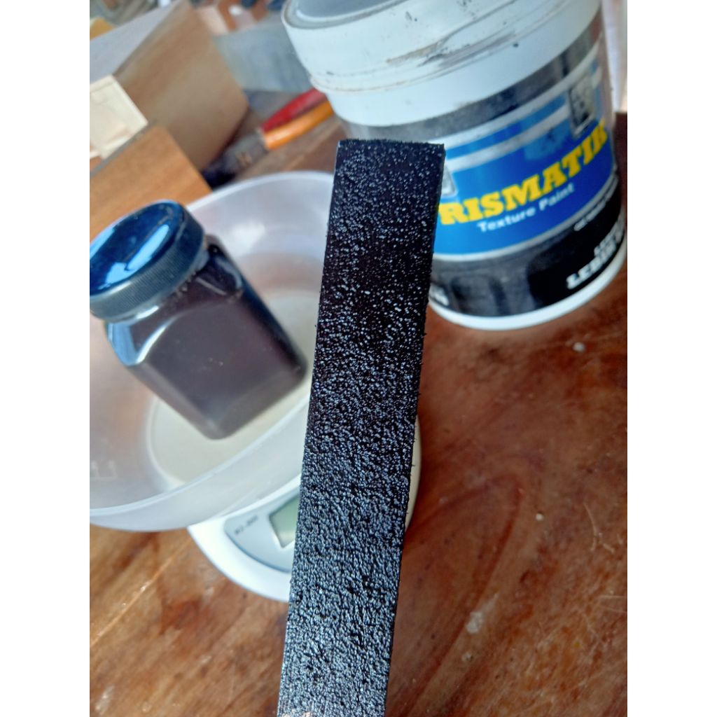 

CAT TEXTURE BOX SPEAKER KEMASAN 200GR