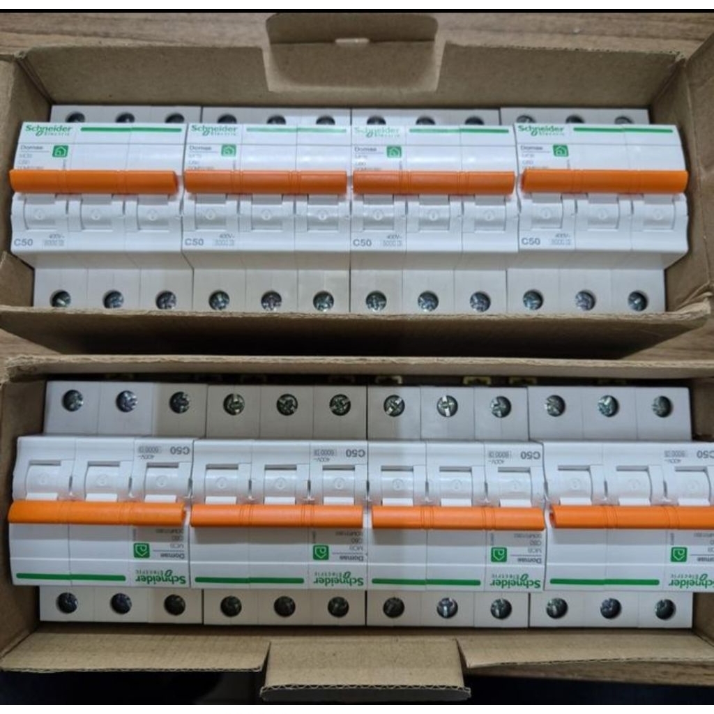 MCB SCHNEIDER DOMAE 3P 50A/MCB DOMAE 3P 50A SCHNEIDER ORIGINAL