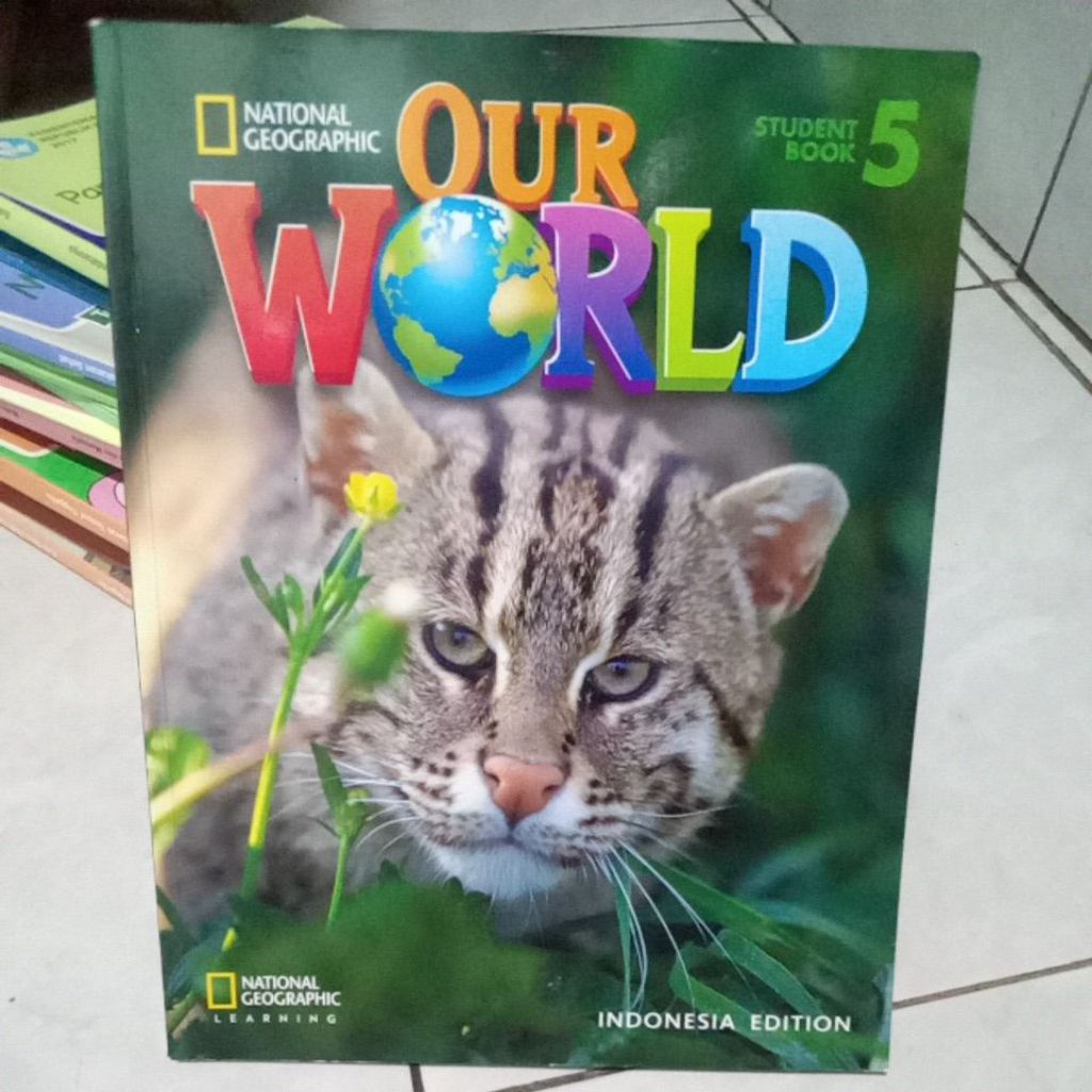 PRELOVED. NATIONAL GEOGRAPHIC. OUR WORLD. STUDENT BOOK5