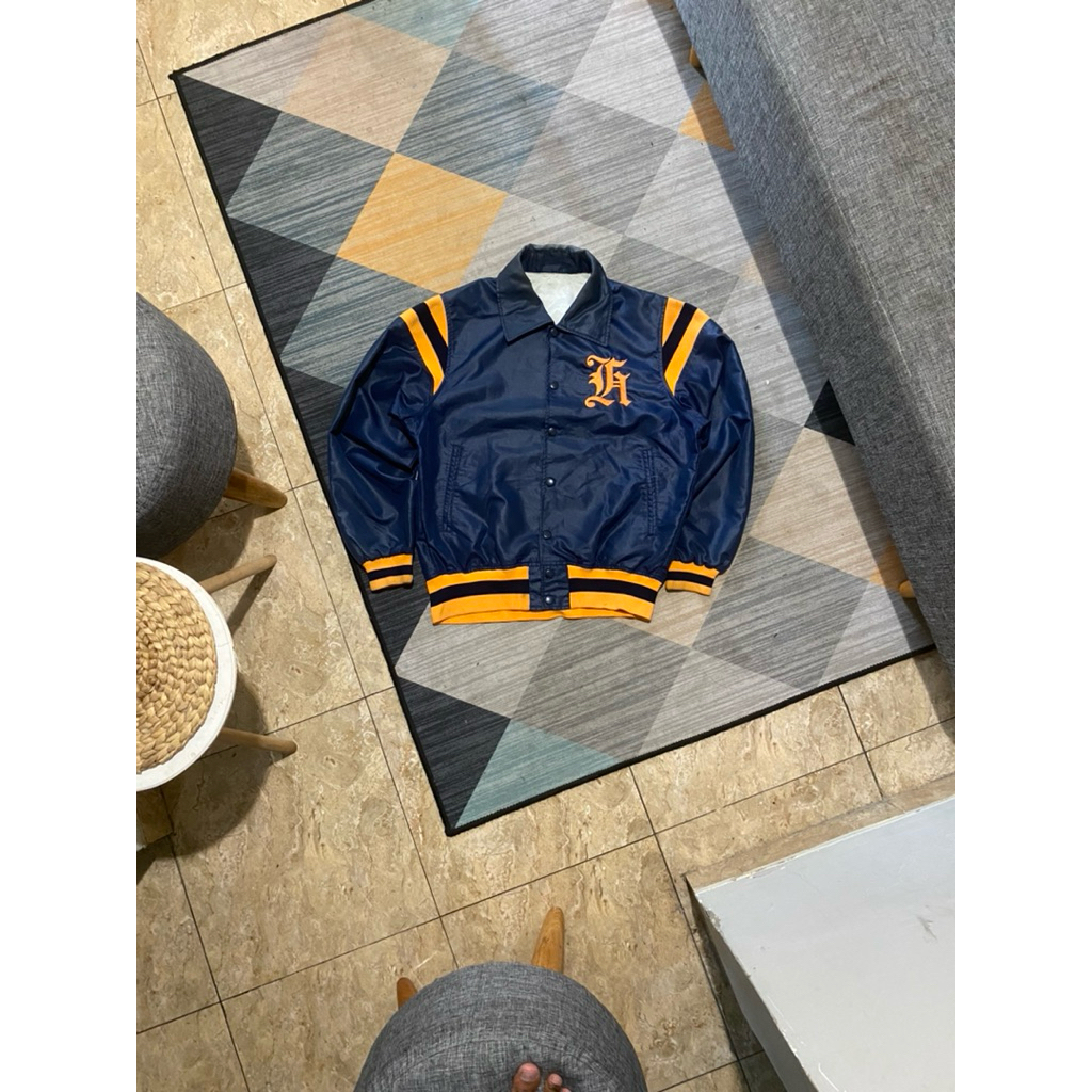 VARSITY JACKET DESCENTE