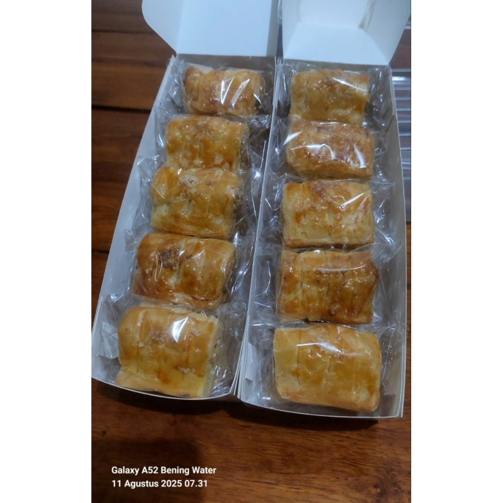 

peanut cream pastry /pastry isian cream kacang wijen / 5pcs