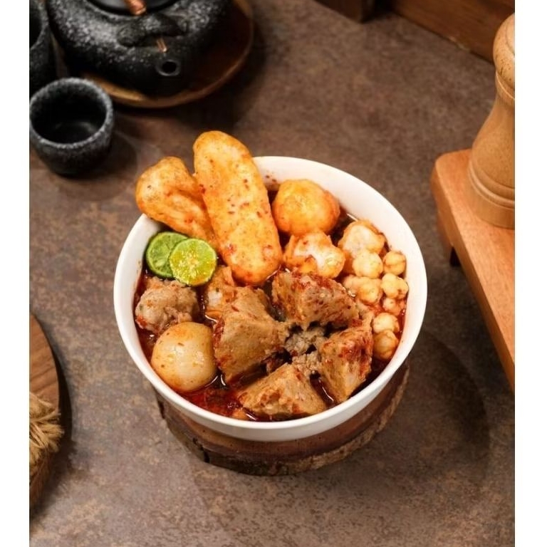 

BACIRAT JUDES KONGLOMERAT RASAKAN KENIKMATAN YANG MENGOYANG LIDAH ISI TETELAN PEDAS