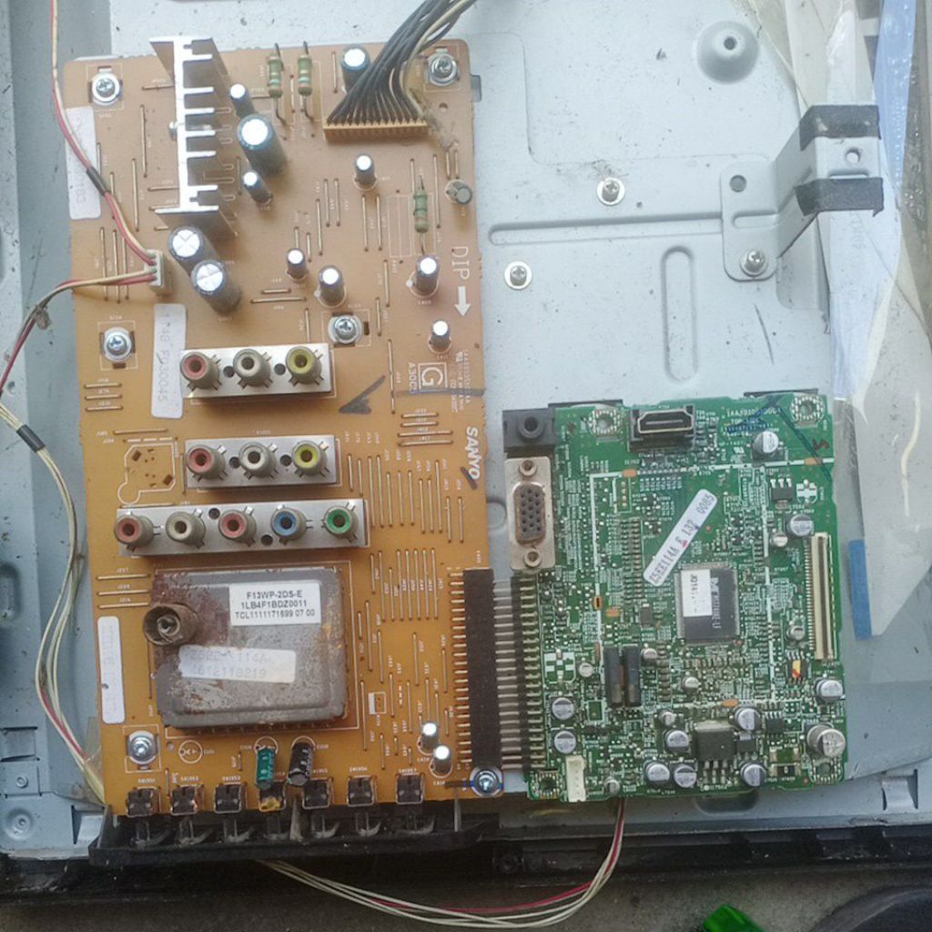 mesin TV LED/LCD MB Mainboard motherboard Panasonic 24 GAMBLING