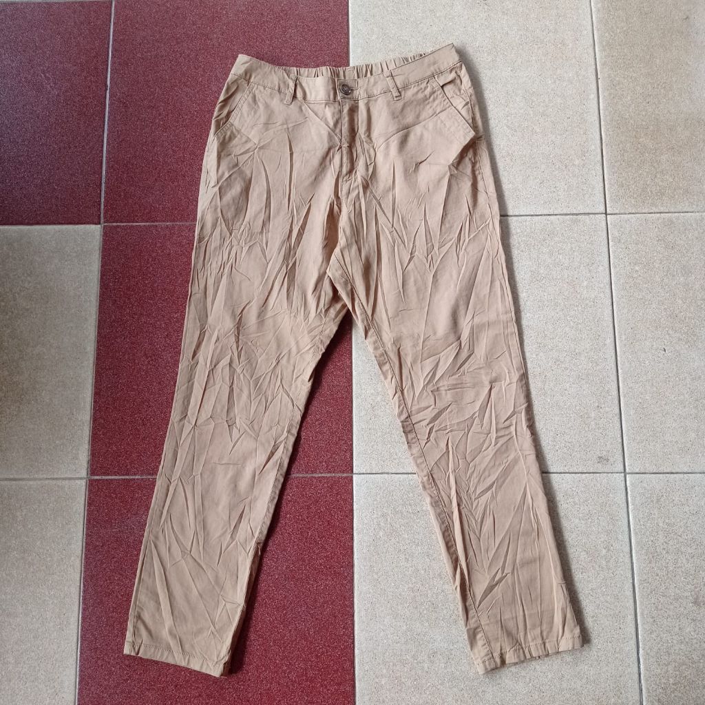 celana panjang coklat susu L