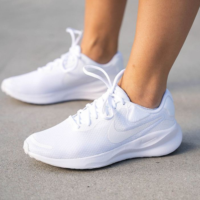 Sepatu lari Pria REVOLUTION 7 FB2207 100 original