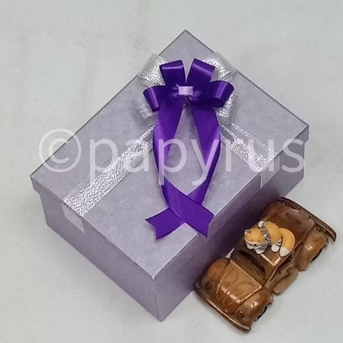 

PAPYRUS 15x20 Tinggi 10cm Kotak Kado Gift Box Hardbox Hampers V3