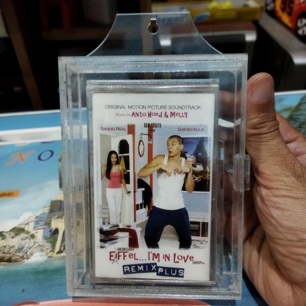 kaset pita eiffel i'm in love (segel)