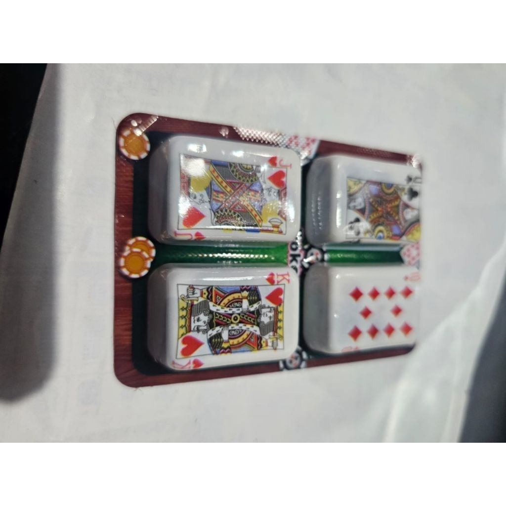 

Cokelat Biskuit Colek 3D Bentuk Kartu isi 30 pcs