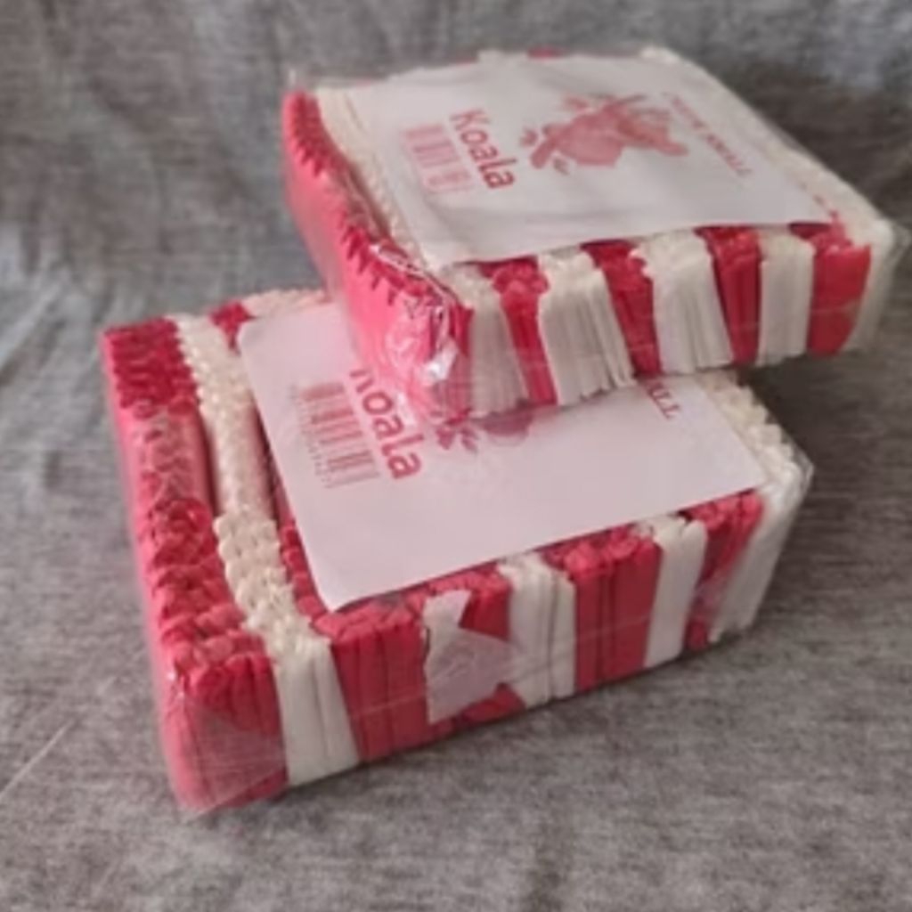 

Kertas Krep Potong warna merah putih 1 pak isi 12 set