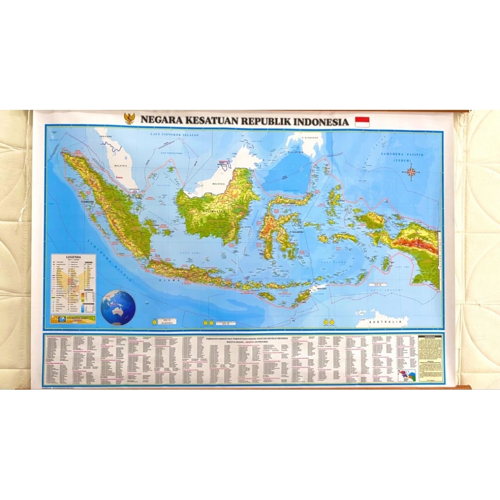Peta NKRI / Indonesia Ukuran Sedang Bingkai Bahan Albatros