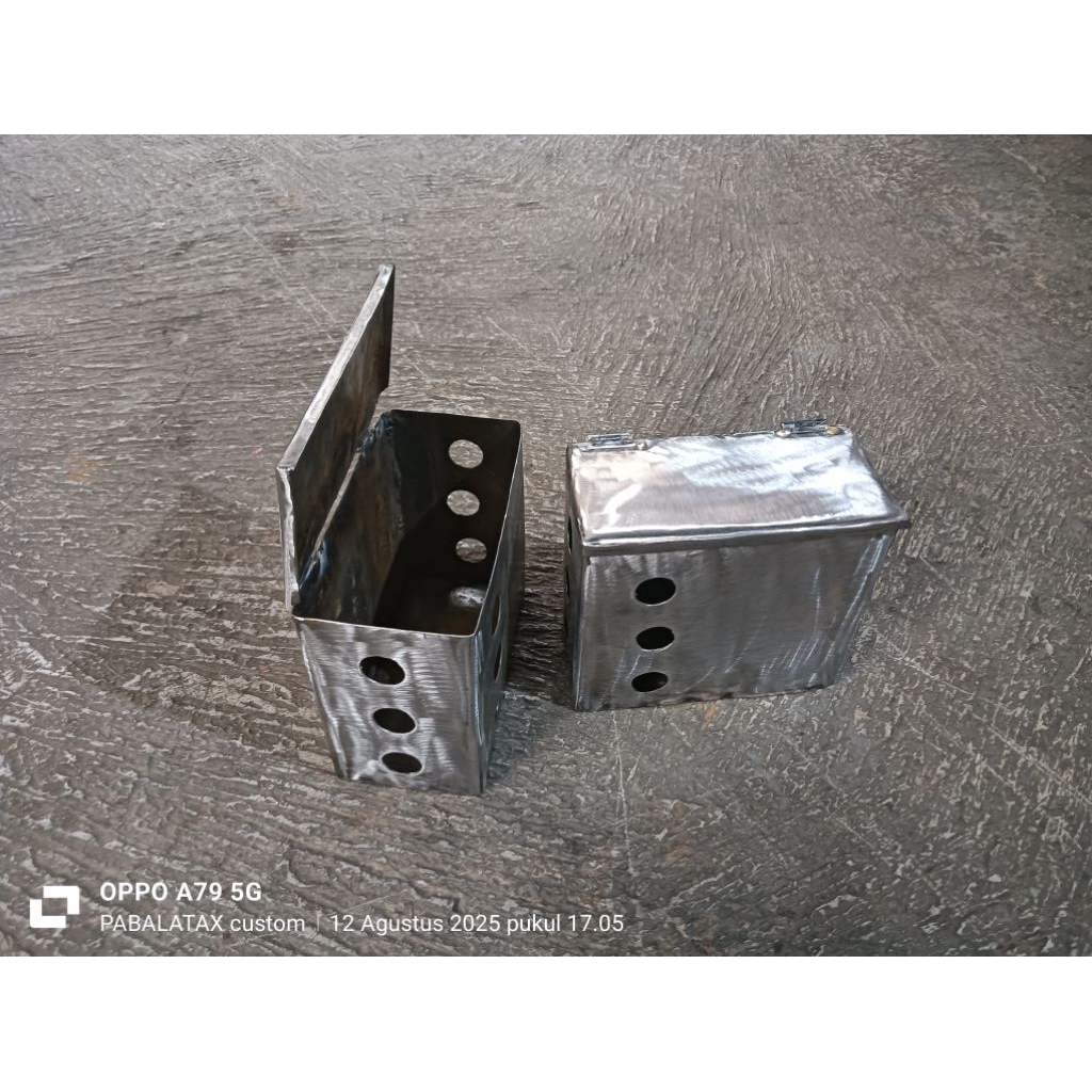 Box aki chooper, tempat aki motor custom,box accu custom,tempat aki Chopper