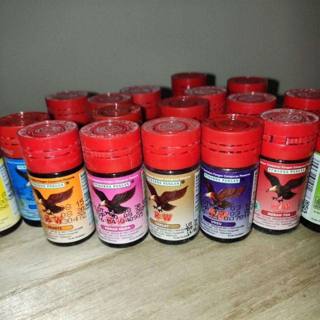 

Sumbo cair / pewarna makanan cap R & W 12,5 ml 1 biji