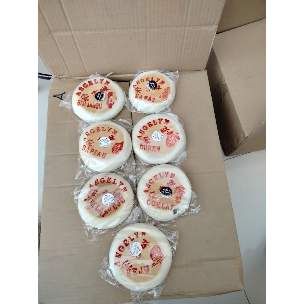 

Kue Bulan Tiong Chiu Pia All Rasa