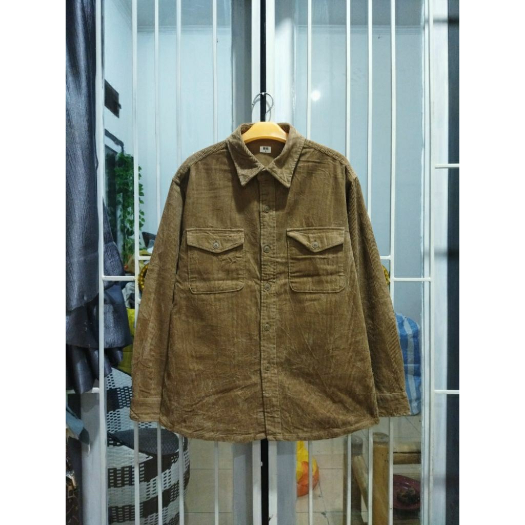 kemeja corduroy work Uniqlo double pocket XL