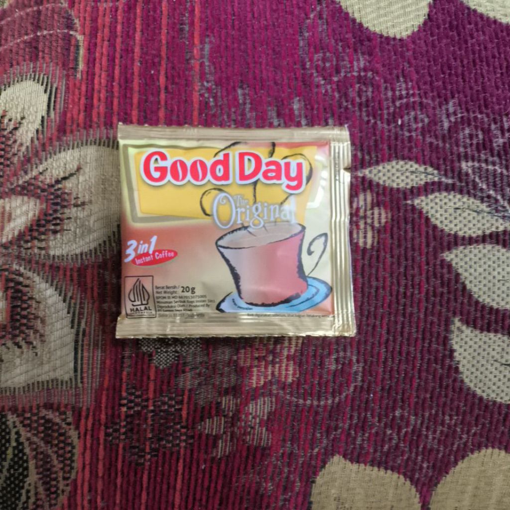 

GOOD DAY ORIGINAL 20 GR 3 IN 1 INSTANT COFFEE (PER RENCENG)