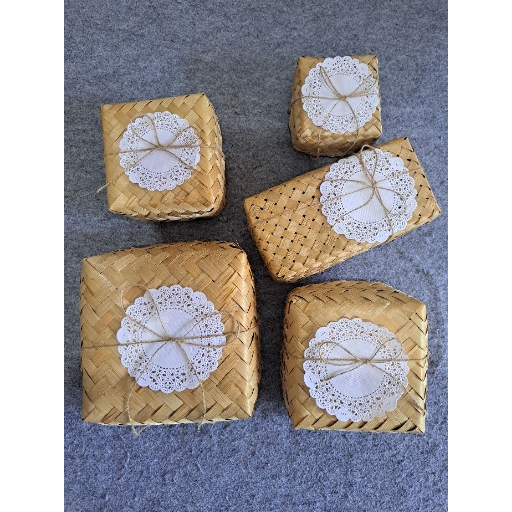 

Besek Bambu Hampers Kado bisa beli sepasang saja