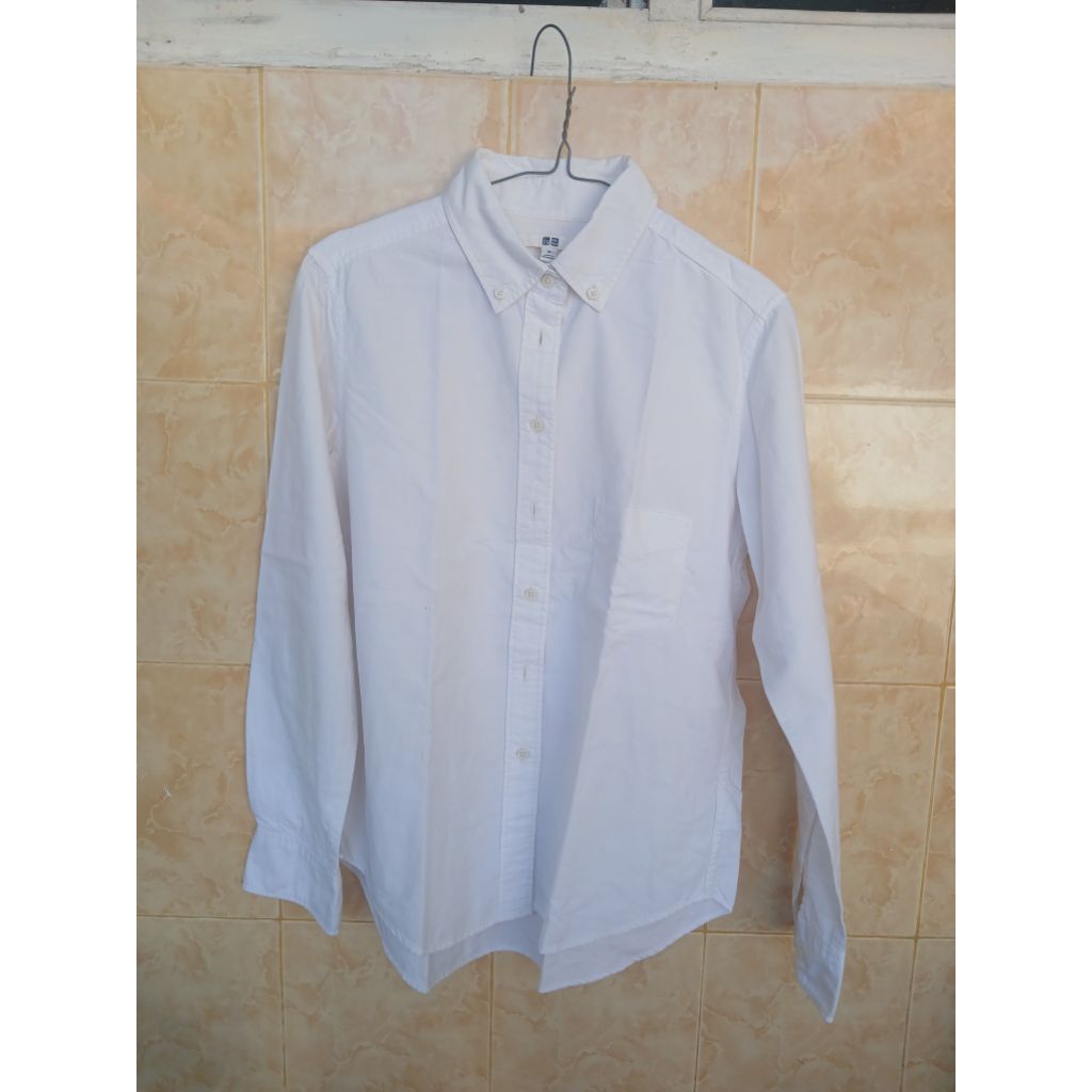Kemeja Wanita Putih Uniqlo Original Preloved