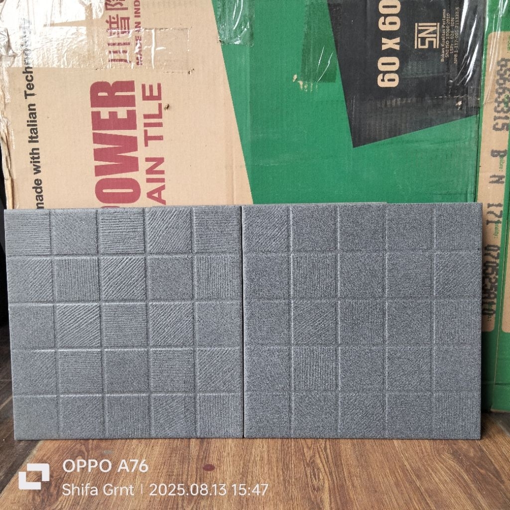 Keramik lantai 30x30.Alpa Black/Asia Tile