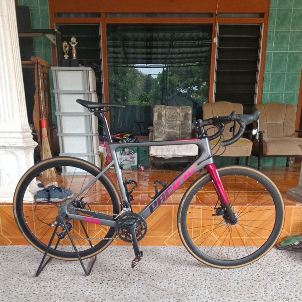 Pacific Spectre 6.0 Carbon