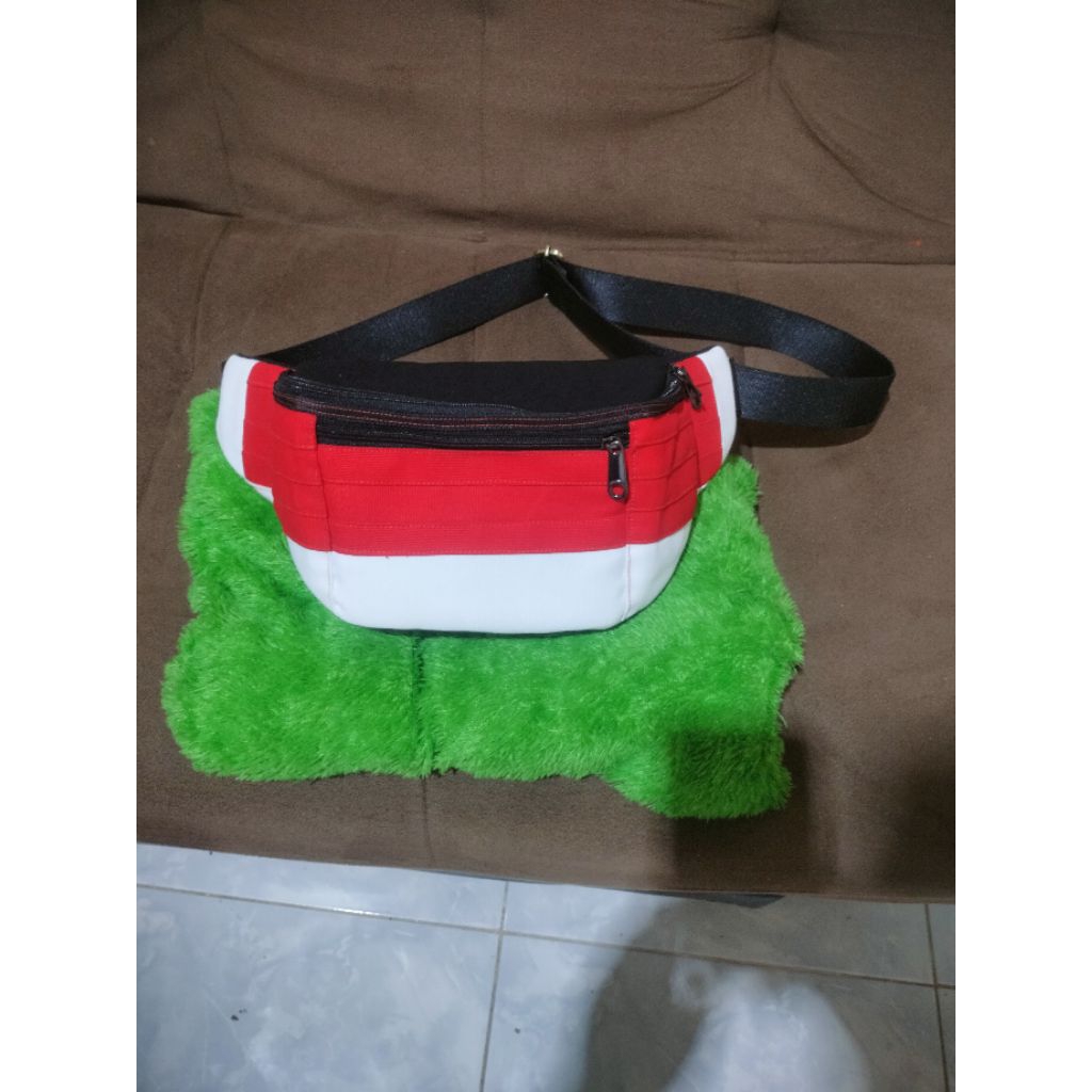 tas selempang pria/wanita edisi 17an