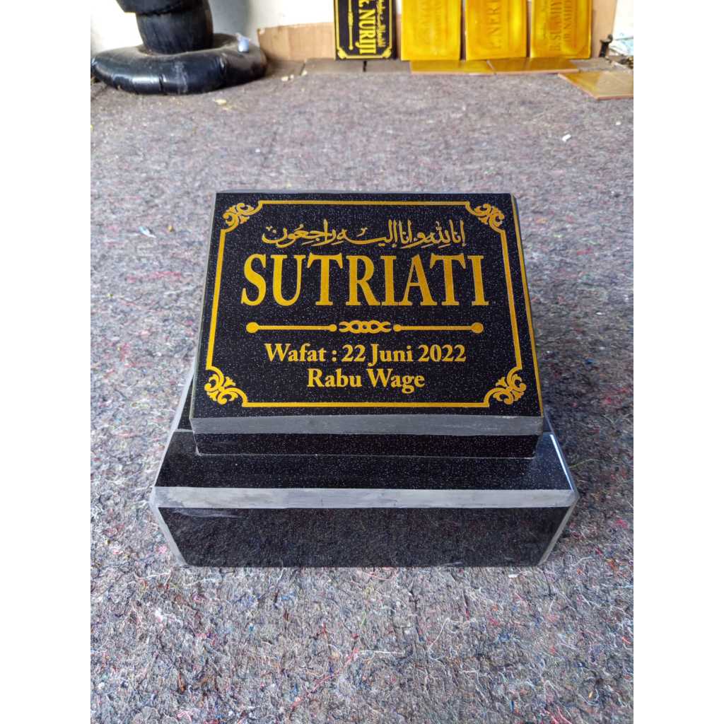 BATU NISAN KEPALA MAKAM / Batu Nisan Kepala Makam