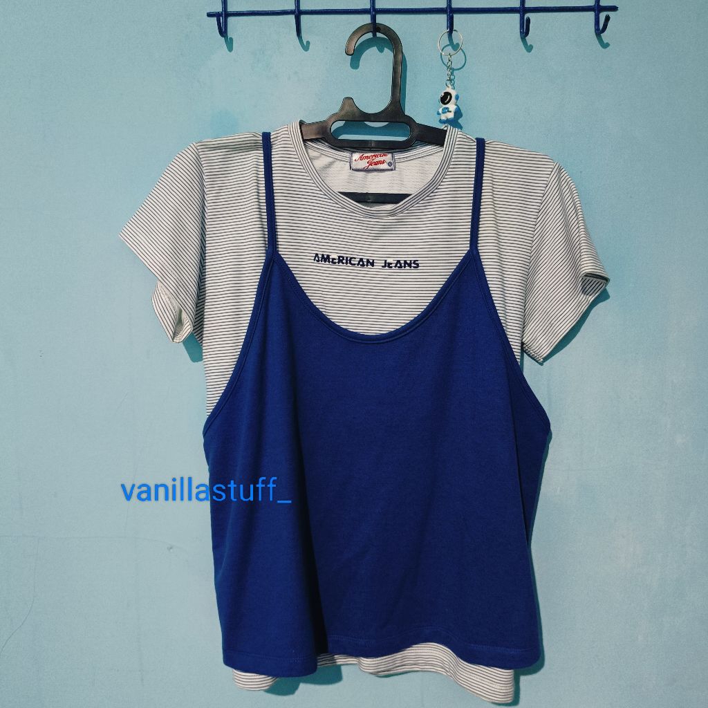 Kaos tebal putih garis biru dengan outer tempel biru merk American Jeans