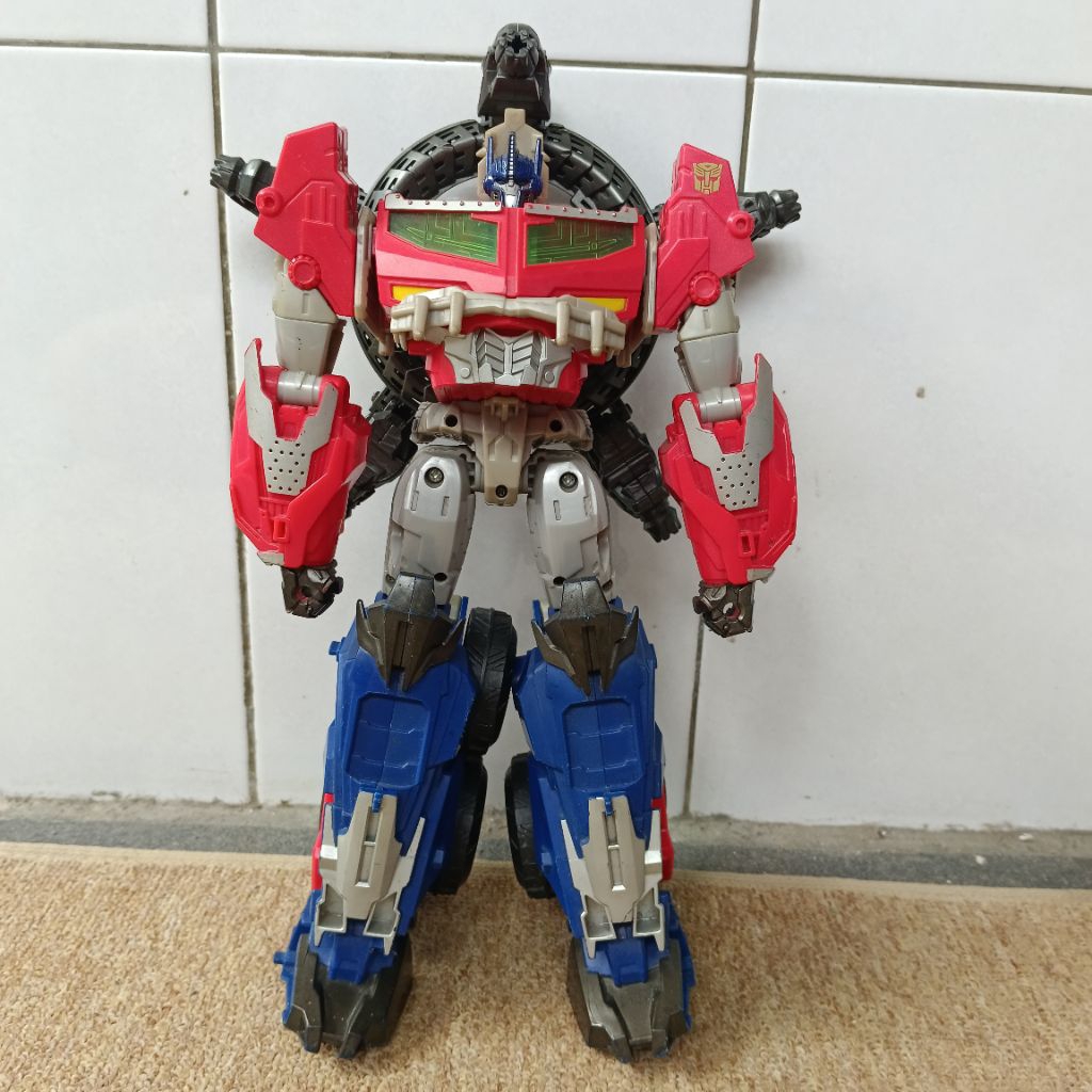 TAKARA TRANSFORMERS OPTIMUS PRIME BEAST HUNTERS ULTIMATE CLASS