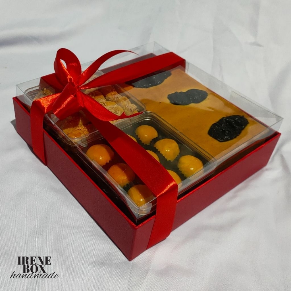 

Box Mika / Hard Box / Gift Box / Kotak Kado / Packaging / Box Hampers / Box Seserahan / Box Hantaran / Box Souvenir / Box Natal / Christmas Box / 22x22x7 / 22x22x10 / 22x22x12